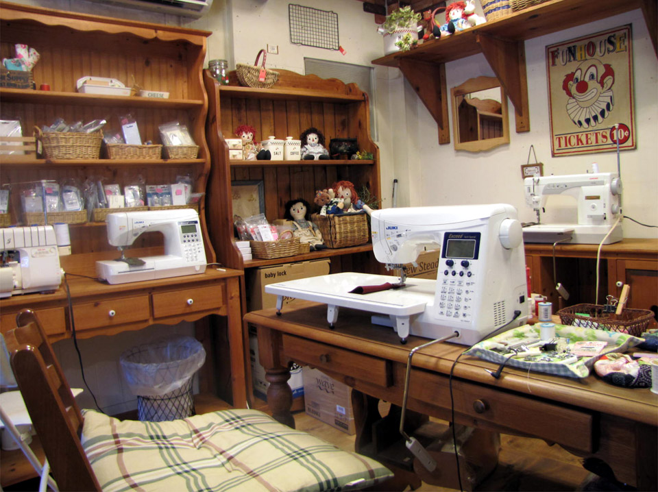 しもだミシン店内ミシン売り場