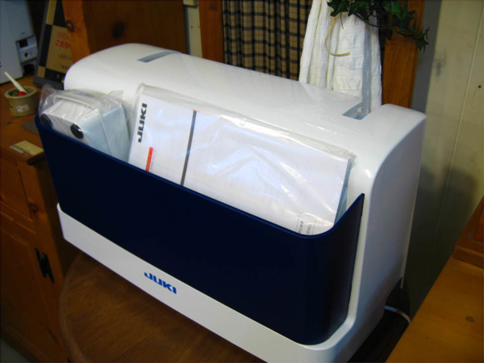 JUKI Exceed Dressmake HZL-F400JP�^  �|�[�^�u���P�[�X