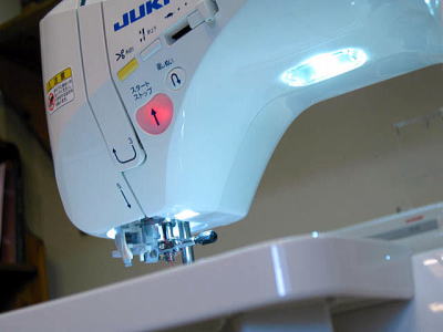 JUKI Exceed Quilt Special HZL-F600JP�^�@LED�����v